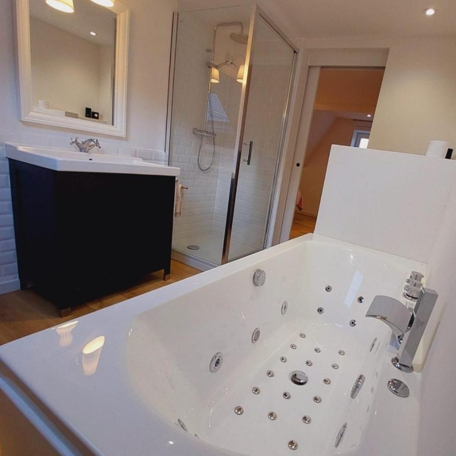 O Colombages Apartman Les Biolles Kültér fotó